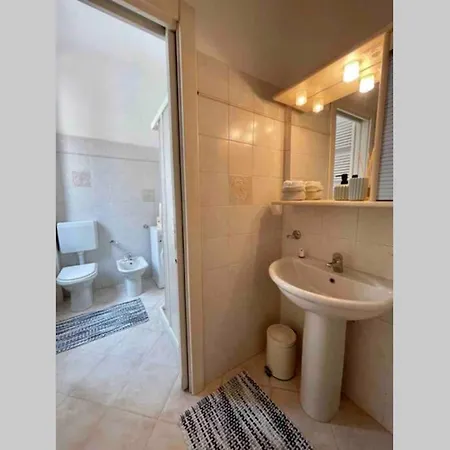 Unconventional Apartment: Centro Storico Con Bici Mantova