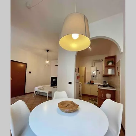 Unconventional Apartment: Centro Storico Con Bici Apartment *